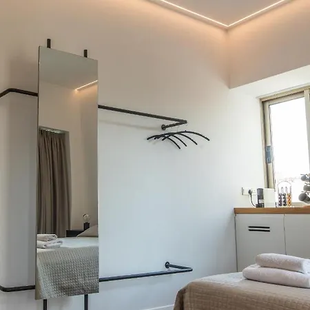 - Unique Staying In Centre 2* Paphos