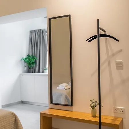 - Unique Staying In Centre 公寓式酒店 2*