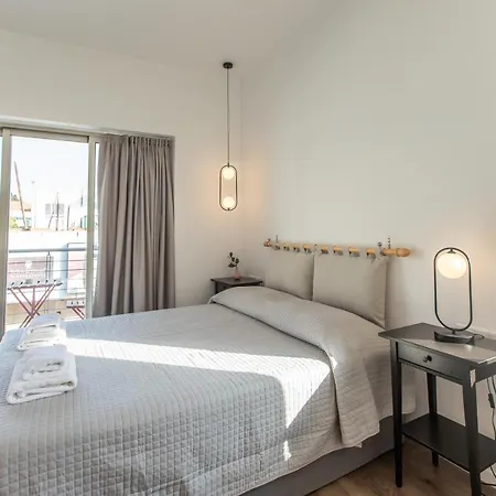 - Unique Staying In Centre 公寓式酒店