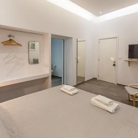 - Unique Staying In Centre 公寓式酒店 Paphos